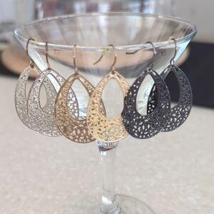 Source Unknown Silver, Gold and Black Filigree Teardrop Earrings